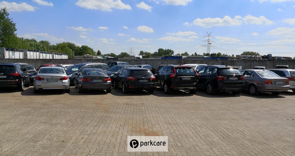 Holiday Parking Auto's op rij geparkeerd