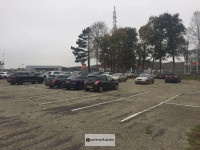 Große Parkplätze Parken Flughafen Groningen P2