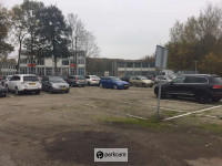 Auto's geparkeerd P2 Groningen airport