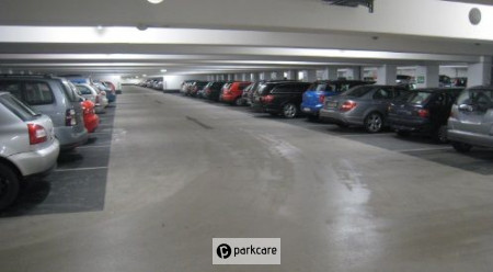 Overdekte parkeerplaatsen bij Fly Away Service Stuttgart