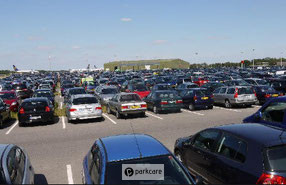 P2 Hahn Airport geparkeerde auto's