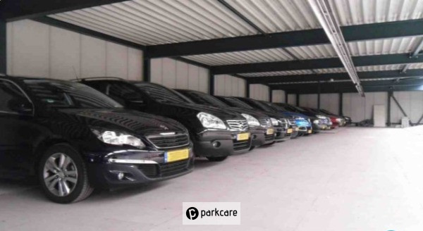 Valetparking-Service geparkeerde auto's overdekt