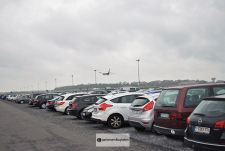 Außenparkfläche Parken Flughafen Charleroi P3