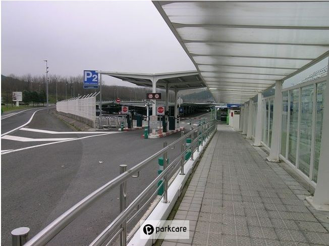 Rampa de entrada Parking Aeropuerto Bilbao P1
