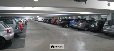 Overdekt parkeren bij P2 Stuttgart Airport