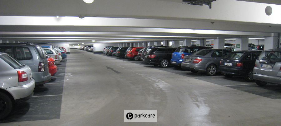 Parkeerplaatsen overdekt P2 Stuttgart Airport