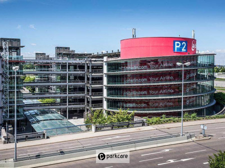 P2 Stuttgart Airport vogelperspectief van parkeergarage