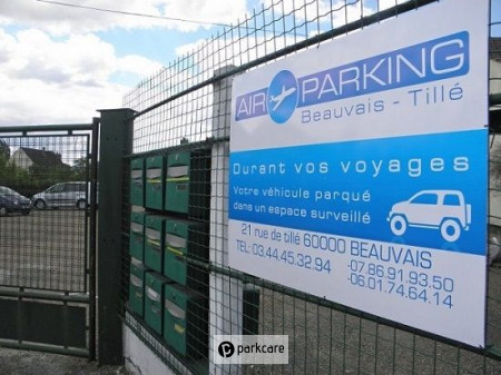 Panneau à l'entrée d'Air Parking Beauvais
