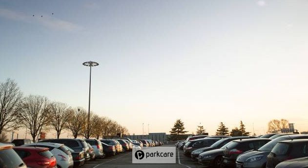 Les places de parking sont nombreuses au Parking Aéroport Lyon P4