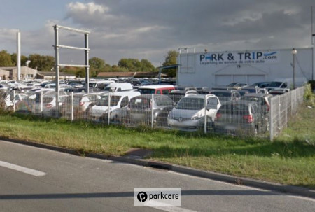Le parking de Park and Trip Bordeaux est clôturé