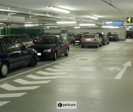P8 Frankfurt Airport indoor parkeer terrein