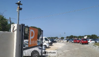 Varco di accesso al parcheggio di Orange Airport Parking
