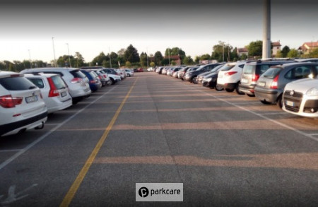 Parcheggi scoperti di Aero Park Verona