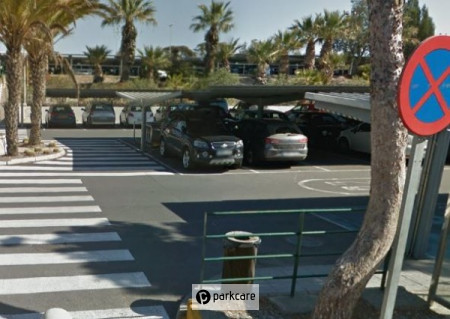 Plazas exteriores cubiertas Parking Aeropuerto Almería P1