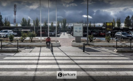 Plazas cubiertas al aire libre Parking Aeropuerto Granada P1