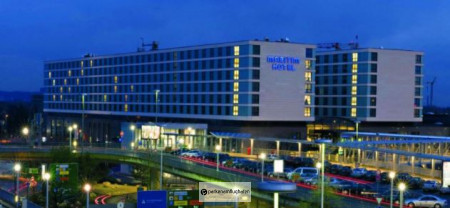 Maritim Tiefgarage Düsseldorf Blick auf das Hotel