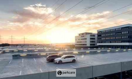 Parkeerplekken op het dak AirportParking Schiphol