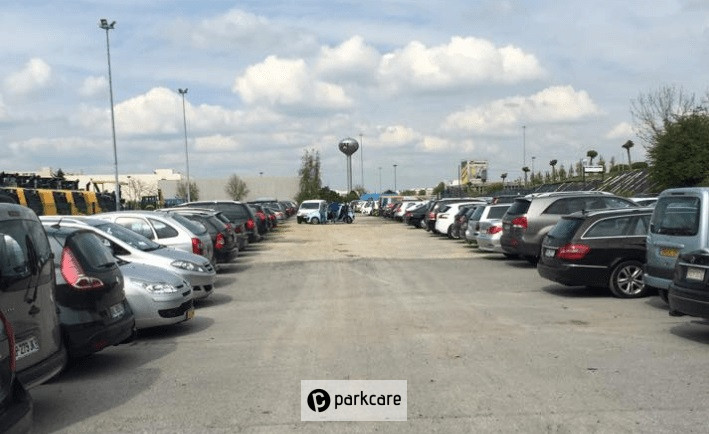 ACE Parking Open parkeerterrein nabij Charleroi Airport