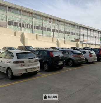 Parking Terminal 1 Lisboa coches en batería