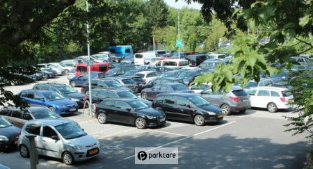 Places de parking extérieurs Parken Flughafen Dus Express