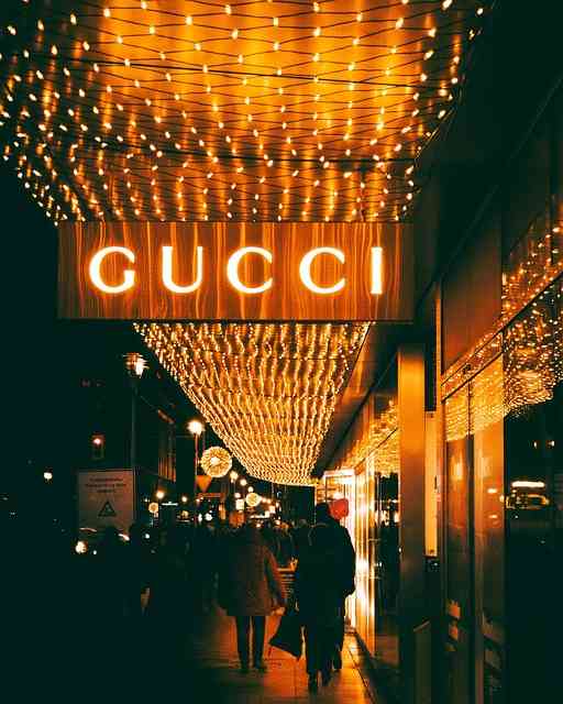 Gucci store e simbolo